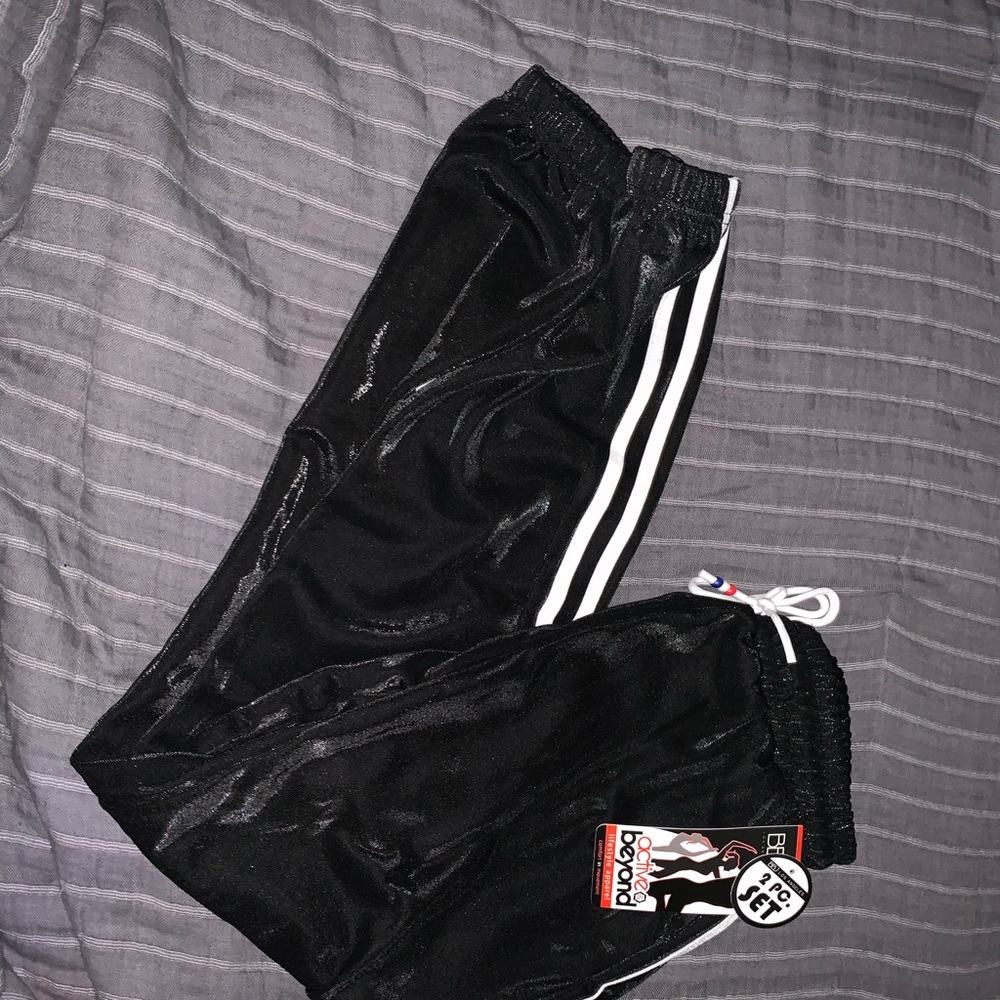 Cute NWT Matching Set🤩 - Picture 4 of 6